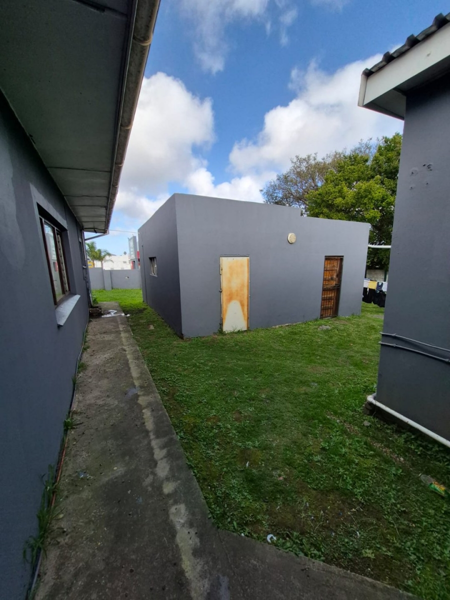 8 Bedroom Property for Sale in Amalinda Eastern Cape